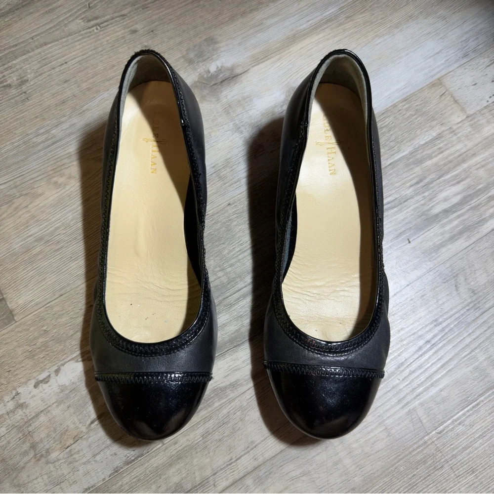 Cole Haan Air Tali Sloane Black Leather Patent Cap Toe Wedge D38134 size 7.5B